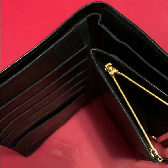 CHANEL VINTAGE WALLET - Picture 8 of 12